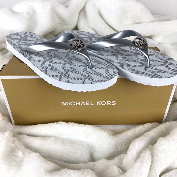 LAST ONE! Michael Kors Flip Flops Sandals NEW - Picture 5 of 7
